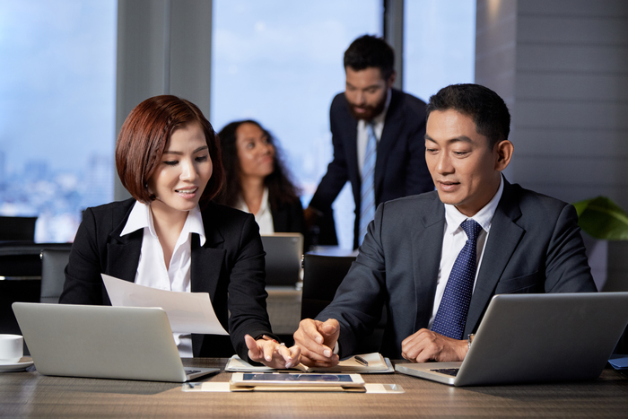 Doanh nghiệp nên lựa chọn hình thức vay vốn phù hợp dựa trên ưu điểm của từng hình thức và tình hình tài chính thực tế